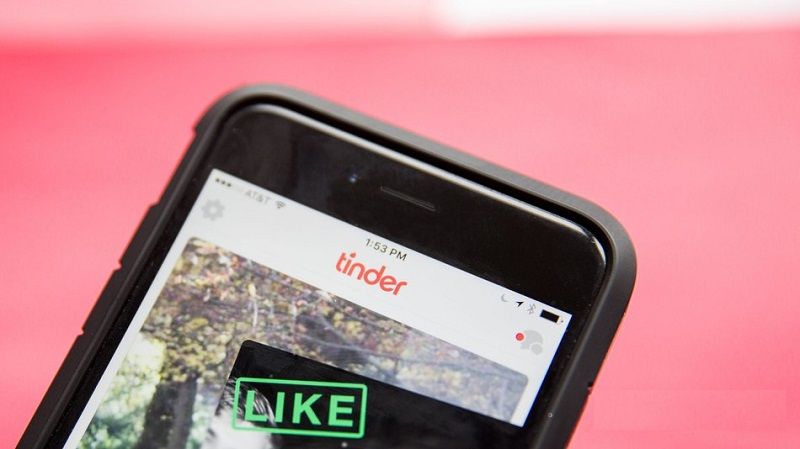 Tinder Pronto Dejará que las Mujeres Decidan si Comenzar o no una Conversación